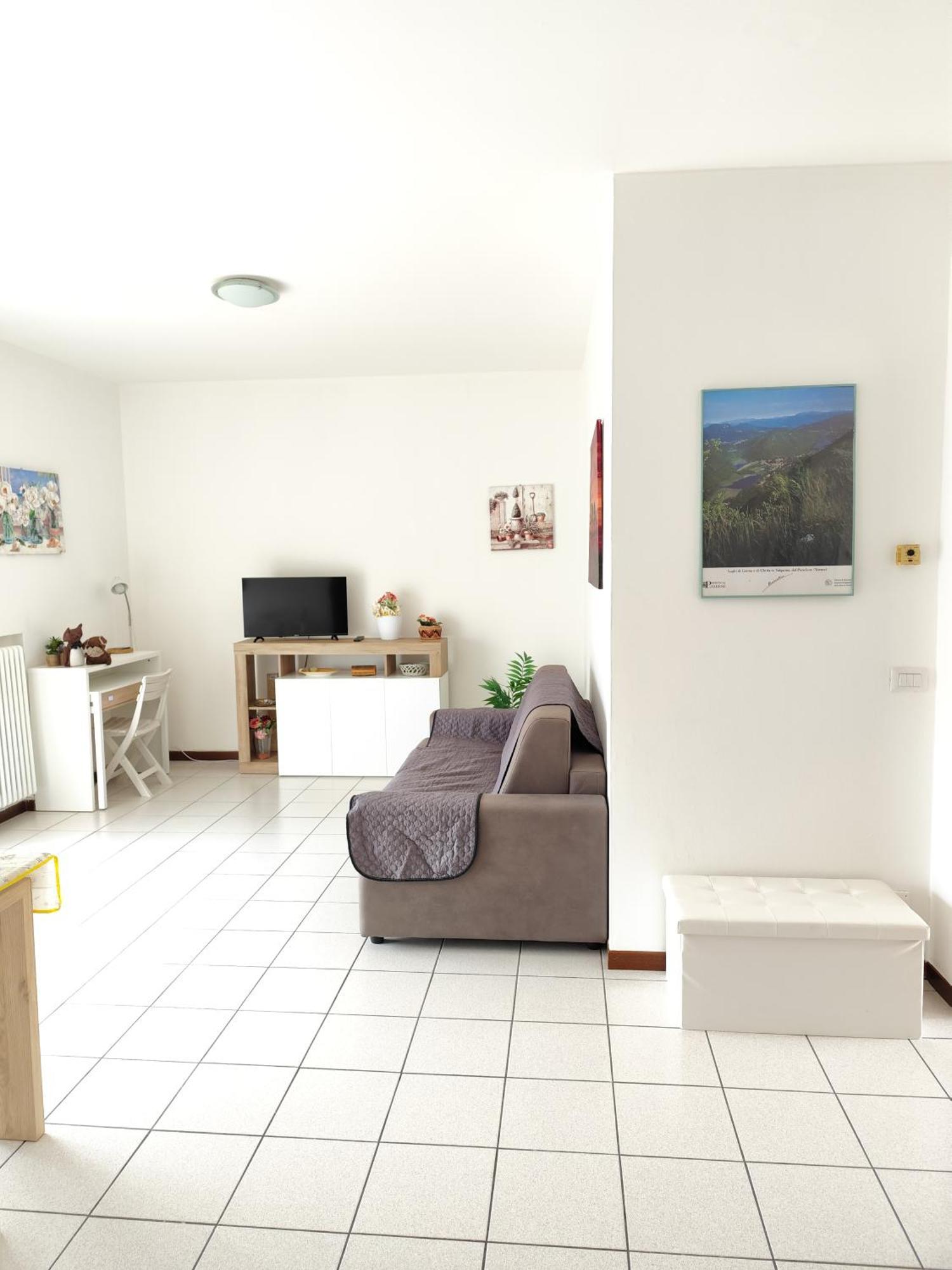 Residenza Tiziana Luino Exterior foto